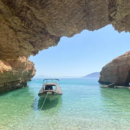 Apostolis House Villa *