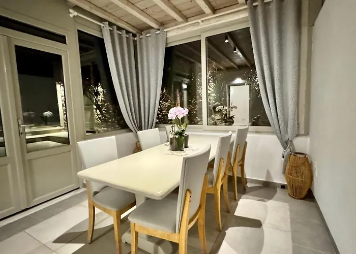 Apostolis House فيلة