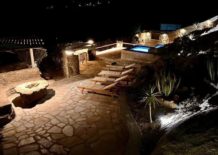 فيلة Apostolis House