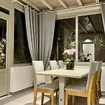 Βίλα Apostolis House *
